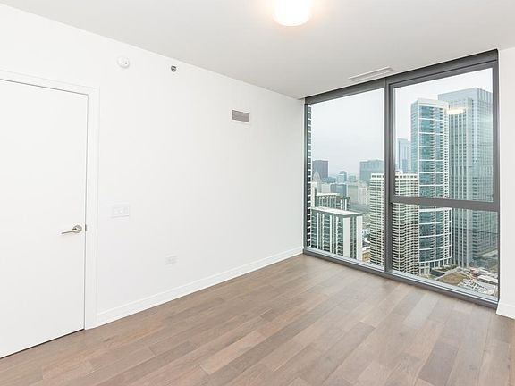 4th image of 211 N Harbor Dr #4007