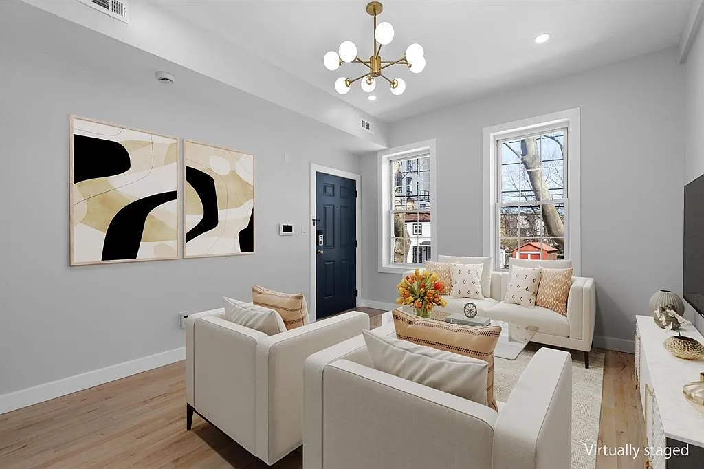 2 bed, 1.0 bath, $3,000 — Photo 4