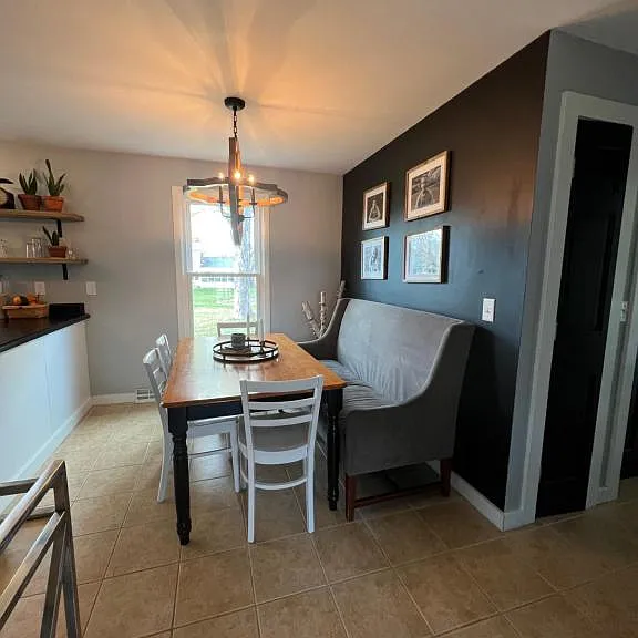 1735 Crestview Dr — Photo 7