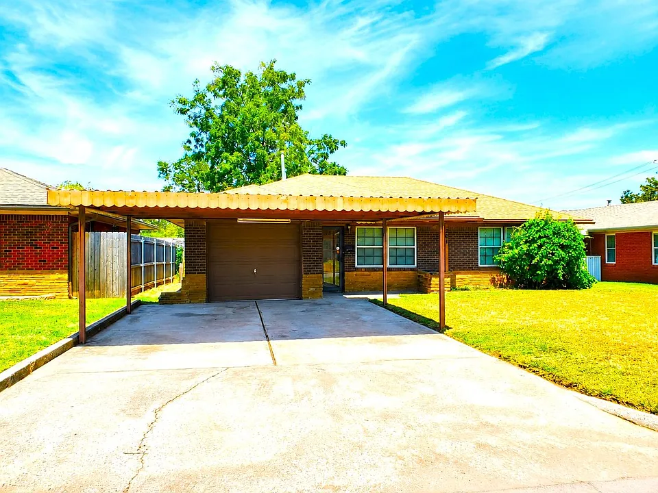 261 E Key Blvd
