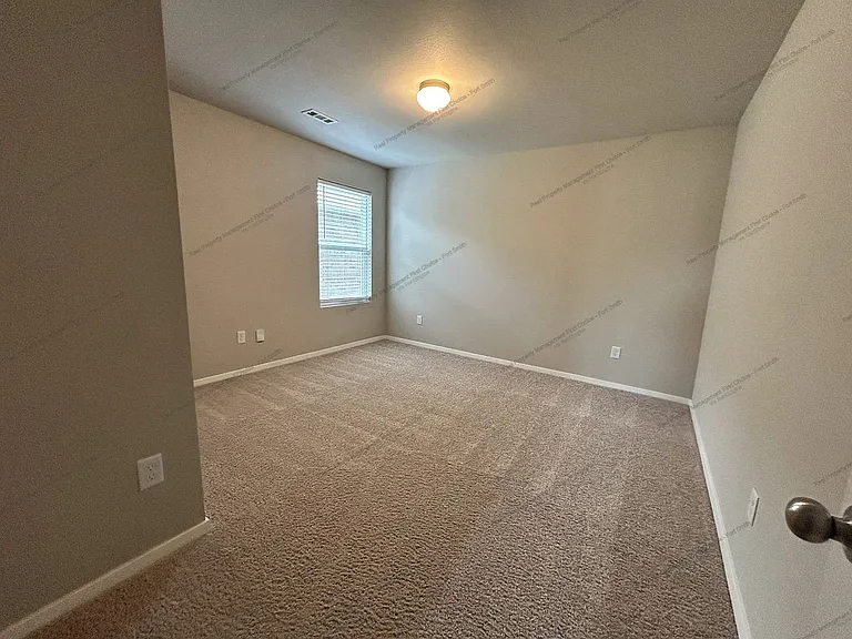 8015 Dogwood Dr — Photo 8