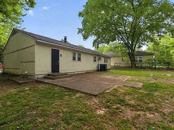 4th image of 3545 Voltaire Ave