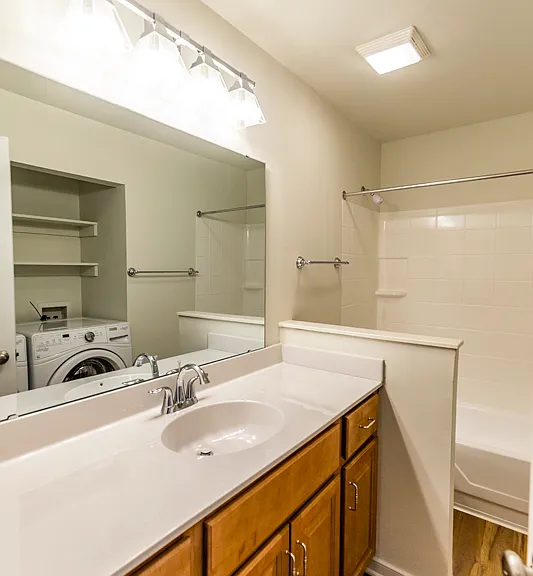 Ash Tree Townhomes — Photo 8