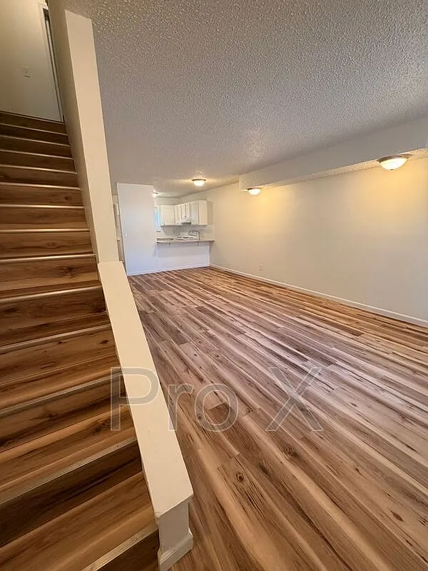 2 bed, 1.5 bath, 1024 sqft, $1,195 — Photo 3
