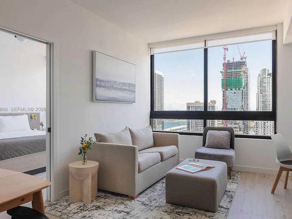 225 N Miami Ave #3203