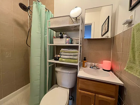 Rented by Rumah Realty Inc | media 17