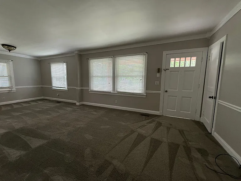 1106 Poplar Ave — Photo 3