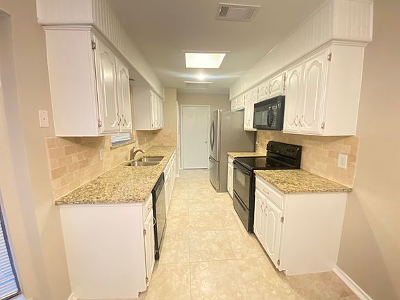 4th image of 1642 Canterbury Ln