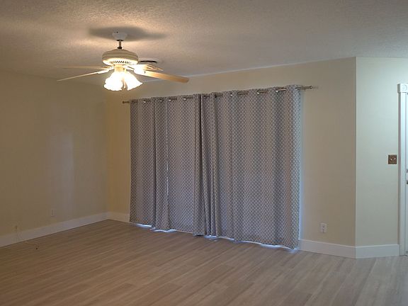 3rd image of 1710 N 40th Ave