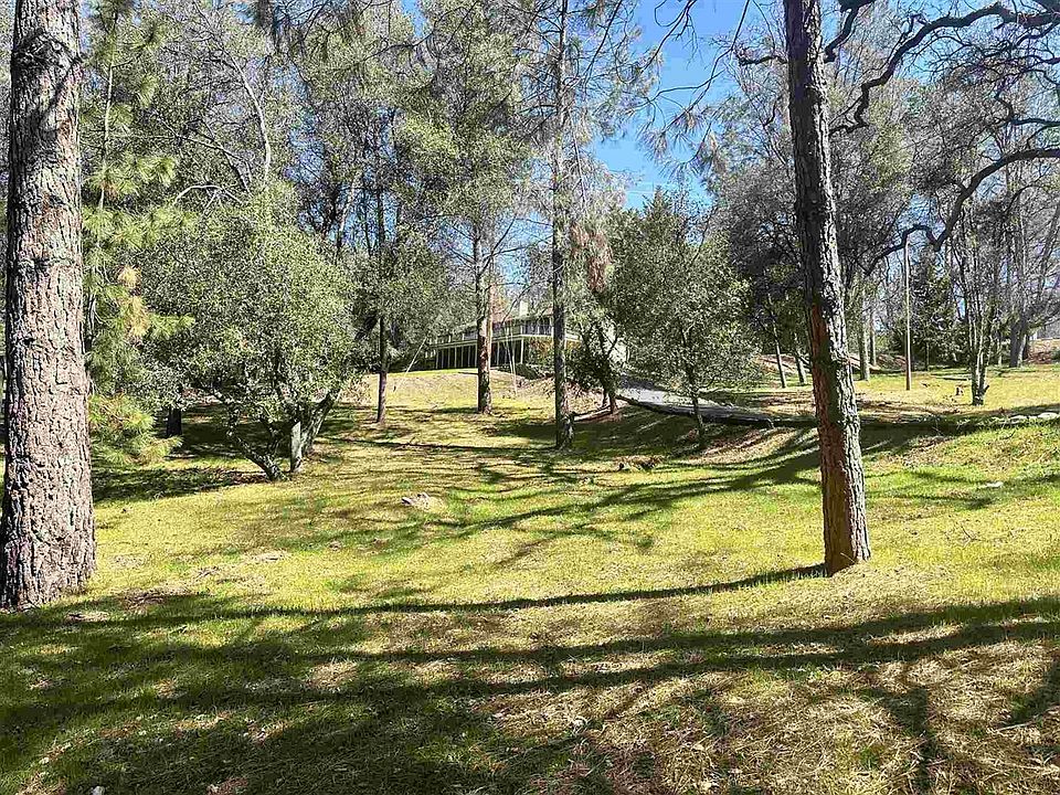 1st image of 4-435 Cresthaven Dr