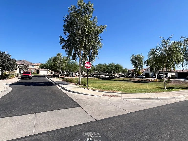 21013 W Almeria Rd — Photo 5