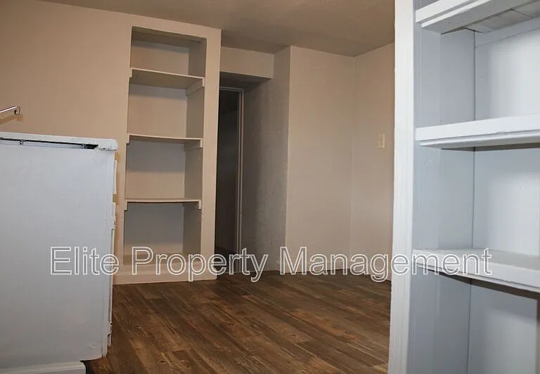 315 E City Center Dr — Photo 13