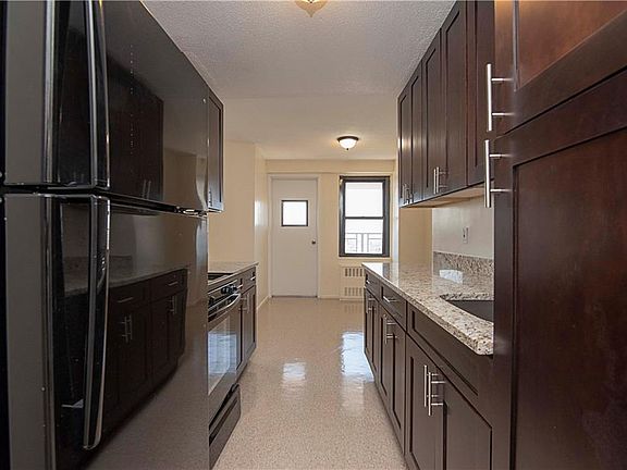 5th image of 920 Metcalf Ave APT 20J