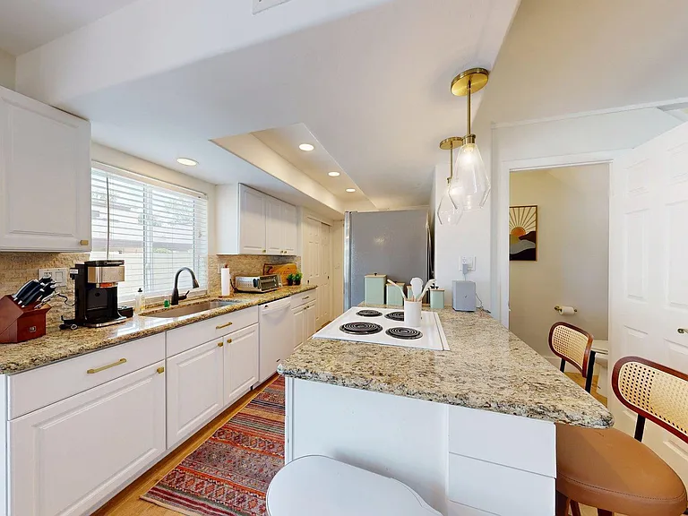 8630 S 51st St #3 — Photo 9
