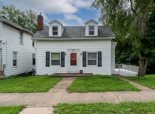 608 W 7th St, Muscatine, IA 52761