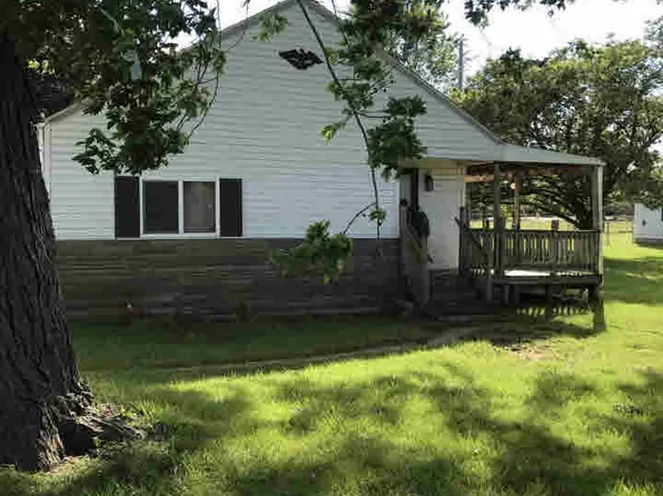 2956 Nadeau Rd, Monroe, MI 48162