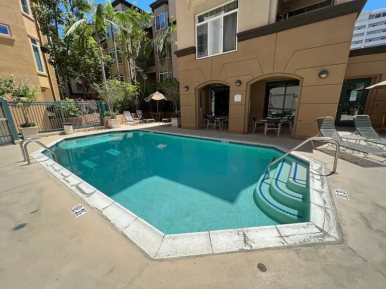 2400 5th Ave #401 — Photo 18