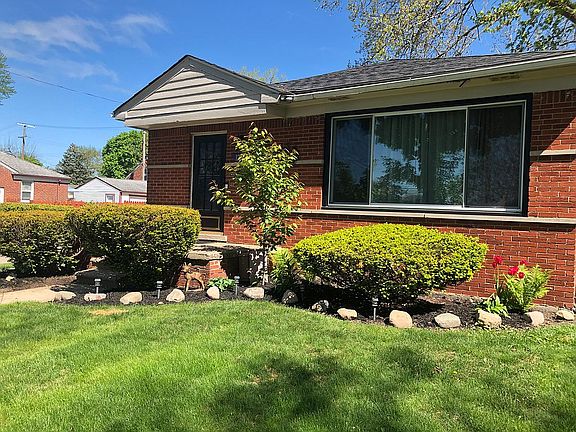 4th image of 12860 Rosemary Blvd