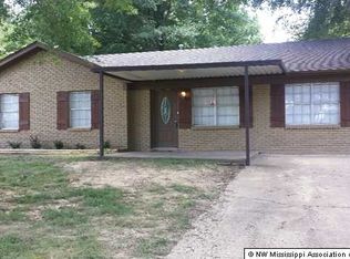 5605 Ashford Dr, Horn Lake, MS 38637