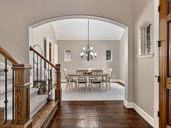 5th image of 2346 Boxwood Dr