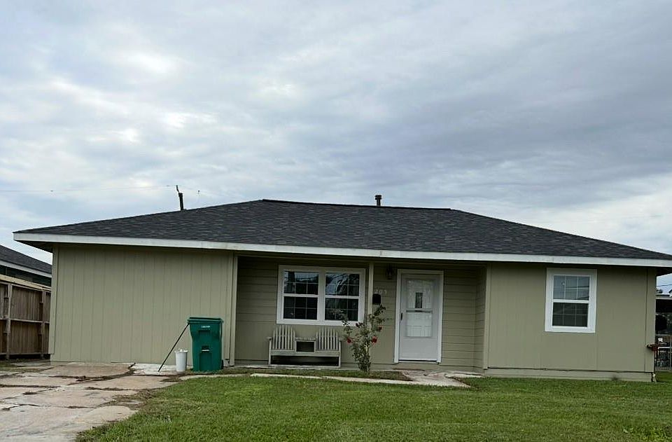 1st image of 205 Burke Rd