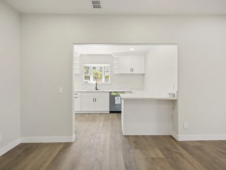 350 E Juanita Ave — Photo 11