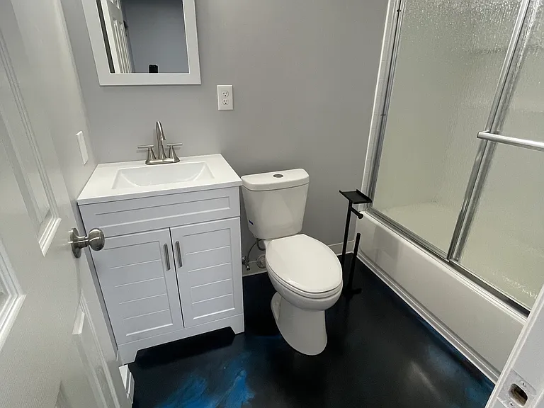 7314 Buffalo Ave #6 — Photo 4