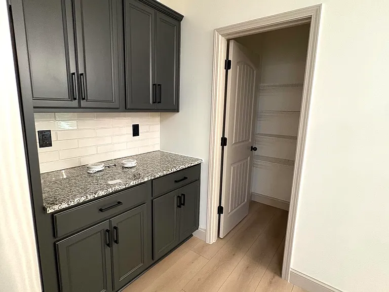 1244 Saint James Pl — Photo 14