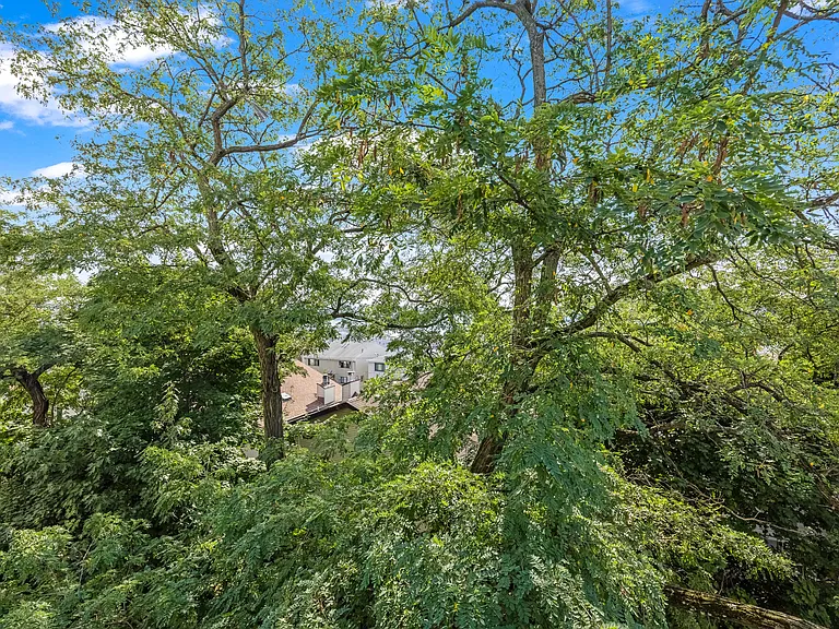10 Palisade Ave #4C — Photo 25