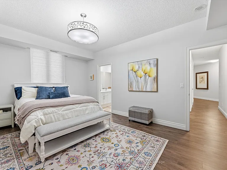 1477 Lakeshore Rd #305 — Photo 37