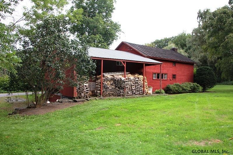4th image of 777 TREADLEMIRE Road