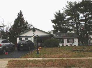 51 Blueberry Ln, Willingboro, NJ 08046