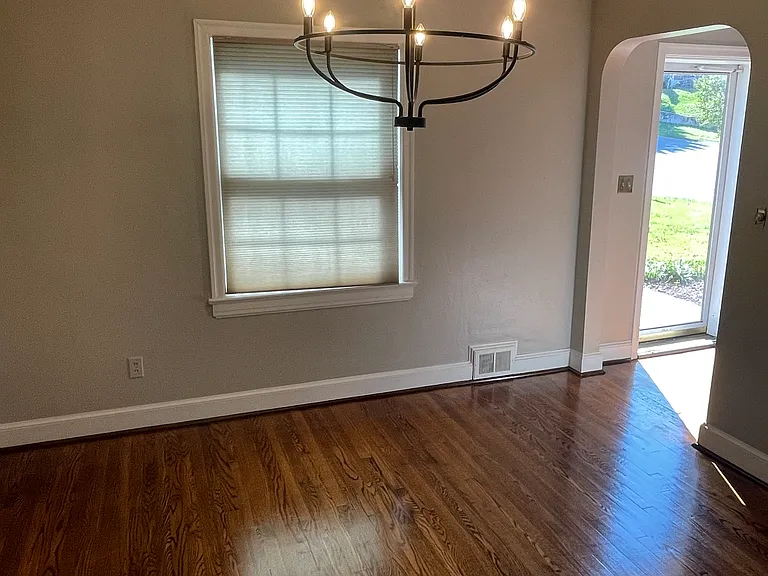 2655 Laburnum Ave SW — Photo 5