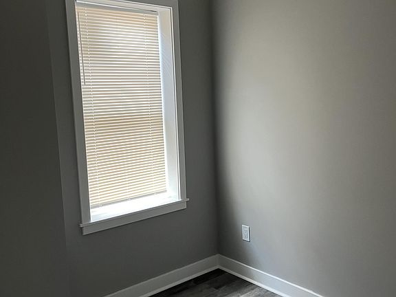 5th image of 720 W 5th St #1
