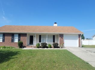 257 Northwoods Dr, Raeford, NC 28376