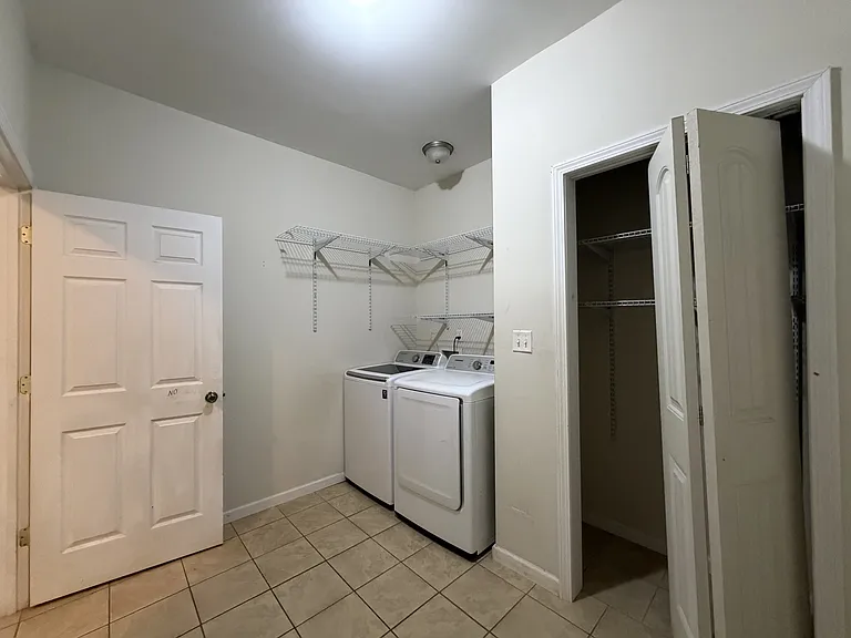 2501 Burkholder Rd — Photo 28