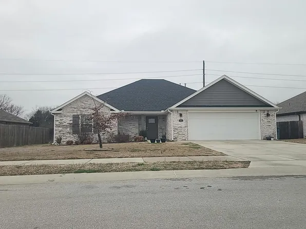 997 Hampton St, Springdale, AR 72762