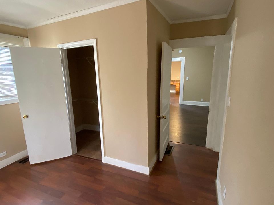 Laundry Room // Closet