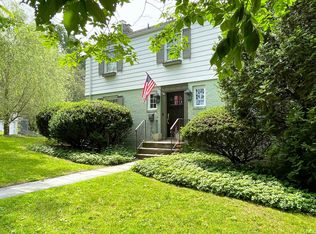 200 Hemlock Rd, New Haven, CT 06515