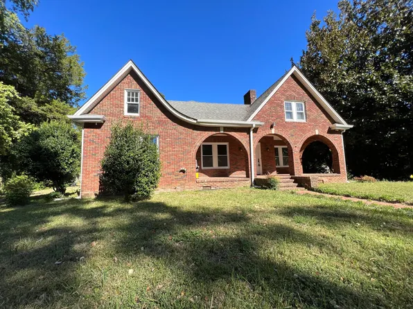 1738 W Sugar Creek Rd, Charlotte, NC 28262
