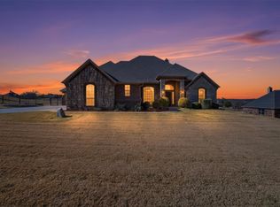 162 Ellis Spring Dr, Weatherford, TX 76085