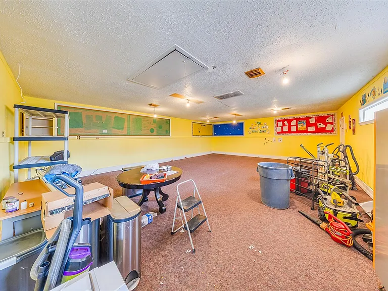 4227 Old Chocolate Bayou Rd — Photo 43