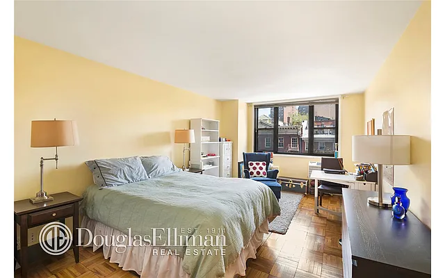 Rented by Douglas Elliman | media 18