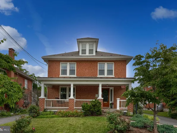 585 W Main St, New Holland, PA 17557