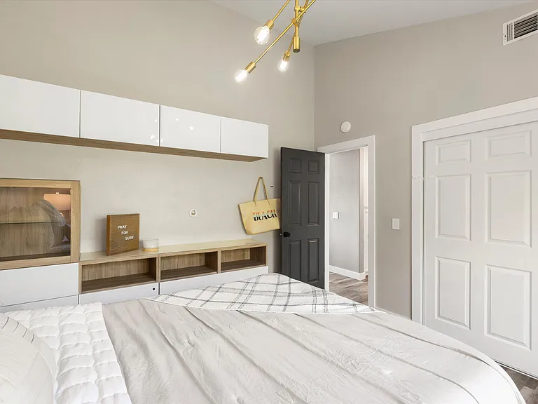 1041 Longbranch Ave — Photo 17