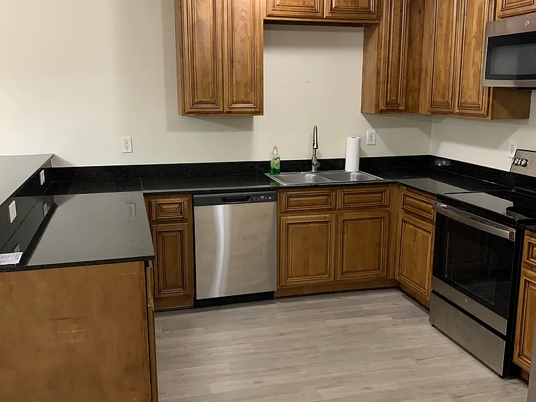 8087 Royal Oak Rd — Photo 7