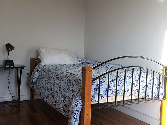 4th image of 119 Hart St APT 4A