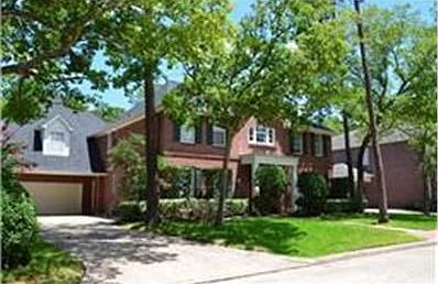 2nd image of 14 Woodsborough Cir