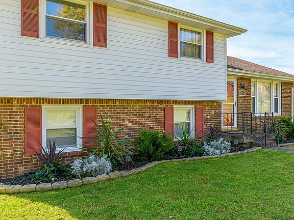 4th image of 1574 Cherry Tree Dr