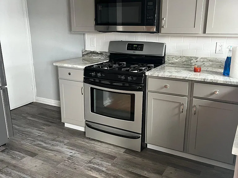 3305 Wallford Dr — Photo 1
